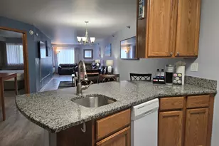 111 Center St, Lake Geneva, WI 53147 - Photo 33