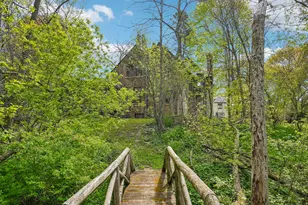 7027 N Belmont Ln, Fox Point, WI 53217 - Photo 19