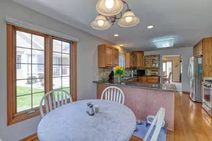 940 Spyglass Hill, Racine, WI 53185 - Photo 7