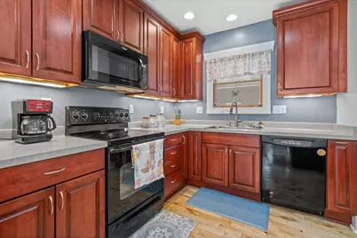 939 N Greenfield Ave, Waukesha, WI 53186 - Photo 11