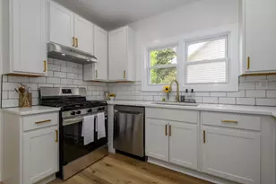 3328 S 9th St, Milwaukee, WI 53215 - Photo 15