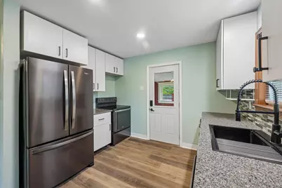131  Fillmore St, Fredonia, WI 53021 - Photo 3