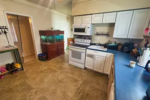 1209 Monroe Ave, South Milwaukee, WI 53172 - Photo 7