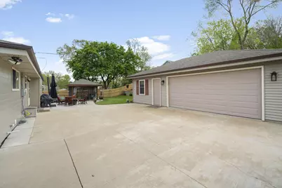 533  Oakland Ave, Mukwonago, WI 53149 - Photo 27