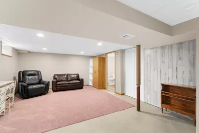 533  Oakland Ave, Mukwonago, WI 53149 - Photo 21