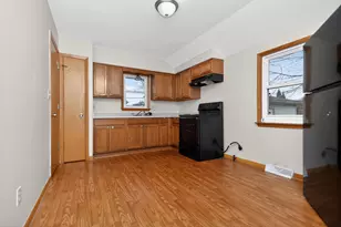 8815 W Monrovia Ave, Milwaukee, WI 53225 - Photo 7