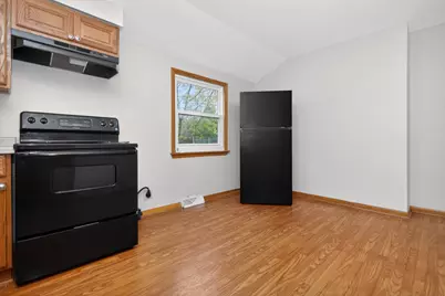 8815 W Monrovia Ave, Milwaukee, WI 53225 - Photo 9