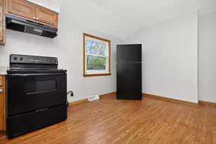 8815 W Monrovia Ave, Milwaukee, WI 53225 - Photo 9
