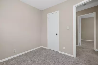 8815 W Monrovia Ave, Milwaukee, WI 53225 - Photo 13