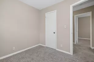 8815 W Monrovia Ave, Milwaukee, WI 53225 - Photo 13