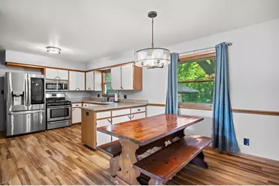 W162N11673  Park Ave, Germantown, WI 53022 - Photo 9