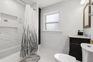 2919 N Hackett Ave, Milwaukee, WI 53211 - Photo 17