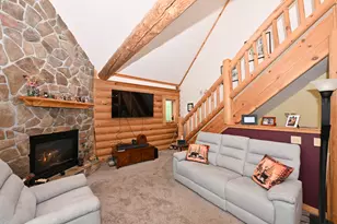 685 Williams Dr, Cedarburg, WI 53012 - Photo 3