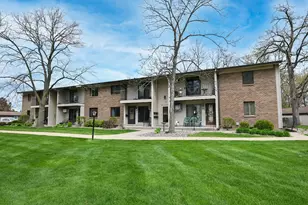 1684 S Carriage Ln, New Berlin, WI 53151 - Photo 1