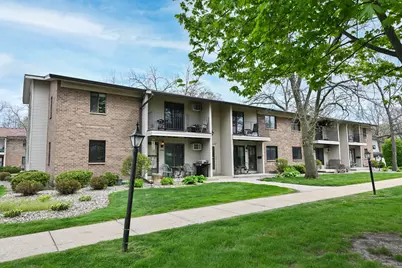 1684 S Carriage Ln, New Berlin, WI 53151 - Photo 23