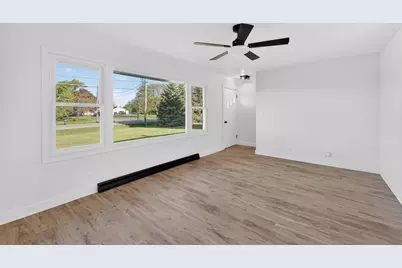 1345  County Highway V -, Racine, WI 53177 - Photo 7