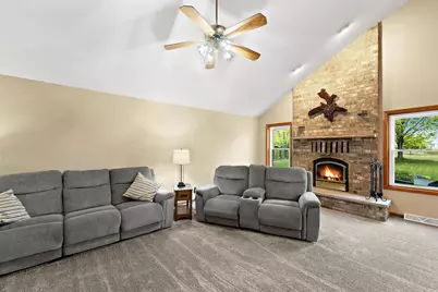 3180  124th St, Pleasant Prairie, WI 53158 - Photo 7