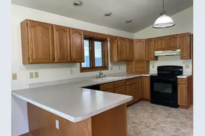 11411  Flavin Rd, Greenfield, WI 54660 - Photo 9