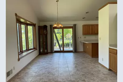 11411  Flavin Rd, Greenfield, WI 54660 - Photo 7