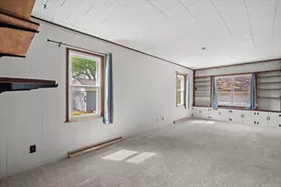 118 W Roberta Ave, Waukesha, WI 53186 - Photo 17