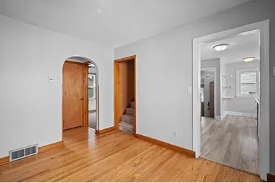 118 W Roberta Ave, Waukesha, WI 53186 - Photo 9