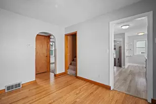 118 W Roberta Ave, Waukesha, WI 53186 - Photo 9