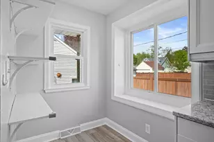 118 W Roberta Ave, Waukesha, WI 53186 - Photo 5