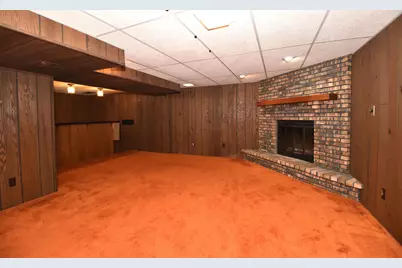 1526  Greenway Ter, Waukesha, WI 53186 - Photo 25
