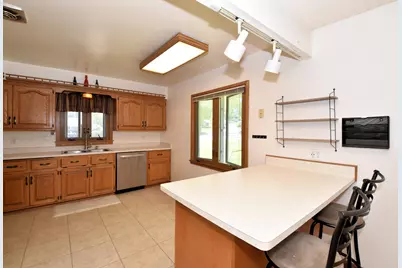 1526  Greenway Ter, Waukesha, WI 53186 - Photo 11