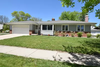 1526  Greenway Ter, Waukesha, WI 53186 - Photo 29
