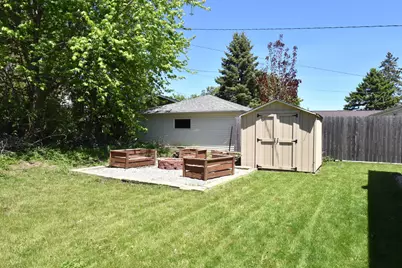 1526  Greenway Ter, Waukesha, WI 53186 - Photo 33