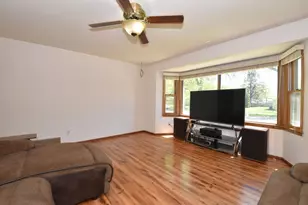 1526 Greenway Terrace, Waukesha, WI 53186 - Photo 3