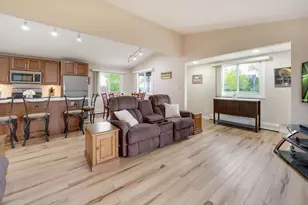 3313 E Mallory Ave, Cudahy, WI 53110 - Photo 3