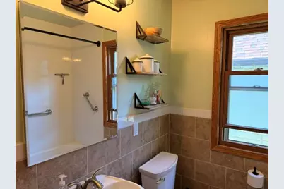2407 S 78th St, West Allis, WI 53219 - Photo 13