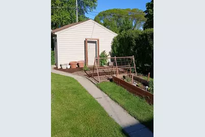 2407 S 78th St, West Allis, WI 53219 - Photo 35