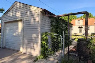 2407 S 78th St, West Allis, WI 53219 - Photo 37