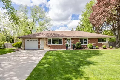 N58W21772  Maclynn Dr, Menomonee Falls, WI 53051 - Photo 1