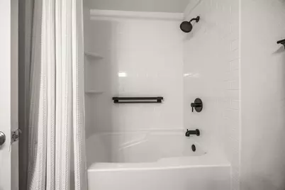 N58W21772  Maclynn Dr, Menomonee Falls, WI 53051 - Photo 11
