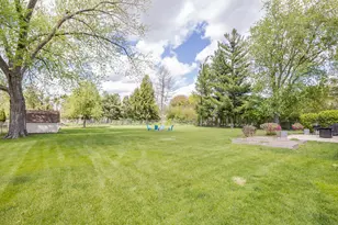 N58W21772 Maclynn Dr, Menomonee Falls, WI 53051 - Photo 23