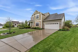 3967 Oakmont Trail, Waukesha, WI 53188 - Photo 3
