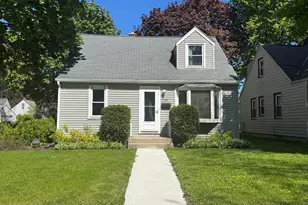 1304 S 115th St, West Allis, WI 53214 - Photo 1