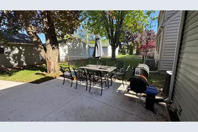 1304 S 115th St, West Allis, WI 53214 - Photo 13
