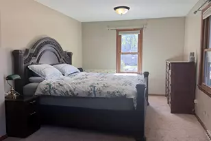 1304 S 115th St, West Allis, WI 53214 - Photo 9