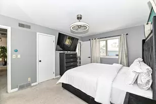 8947 N Santa Monica Blvd, Bayside, WI 53217 - Photo 23