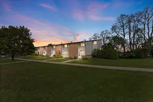 1430 Big Bend Rd, Waukesha, WI 53189 - Photo 3