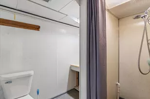 8613 W Ohio Ave, Milwaukee, WI 53227 - Photo 27