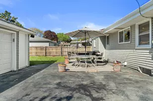 8613 W Ohio Ave, Milwaukee, WI 53227 - Photo 29