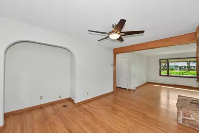3633 S 158th St, New Berlin, WI 53151 - Photo 11