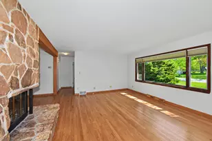 3633 S 158th St, New Berlin, WI 53151 - Photo 7