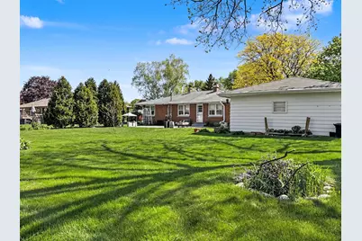 3633 S 158th St, New Berlin, WI 53151 - Photo 35